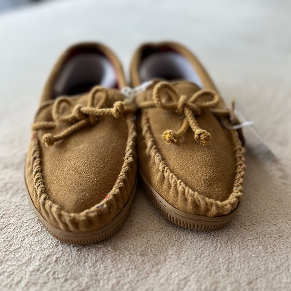 NWT Genuine Suede Moccasin Slippers 7 - Picture 5 of 14